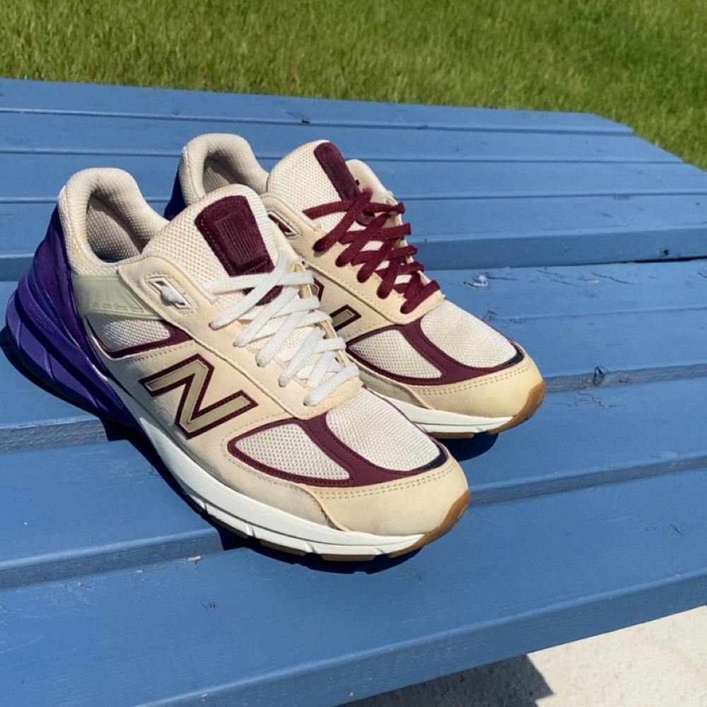 New Balance Men's Beige and Burgundy Sneakers